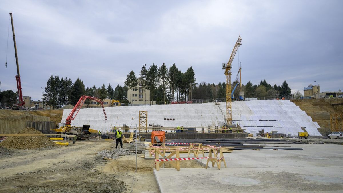 ÚVO vyhovel námietke na tender na nemocnicu v Prešove.