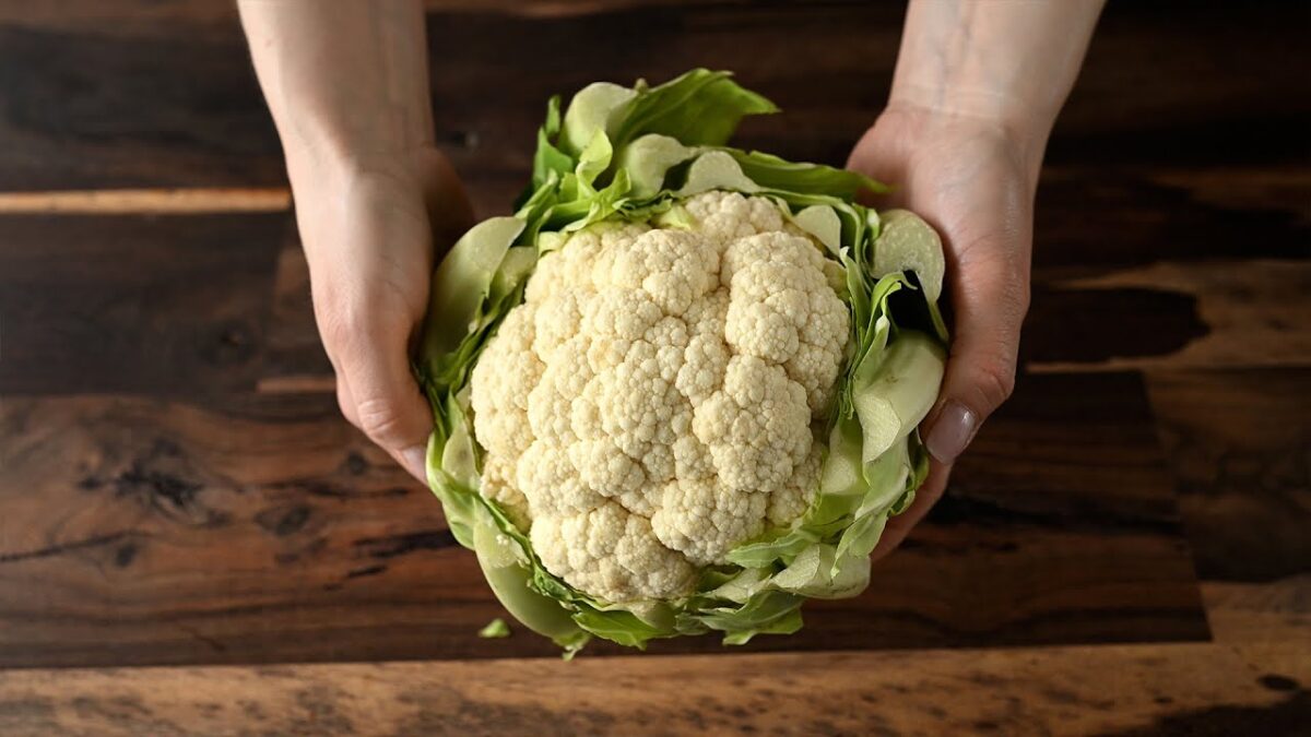 Robím karfiolové cesto na pizzu! Takúto vegánsku pizzu ste ešte nejedli.