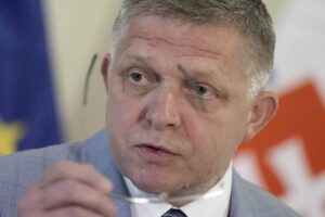 Fico reaguje na útok na slovenskom festivale v Srbsku.