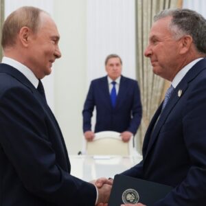 Trumpov vyslanec Steve Witkoff sa stretáva s Putinom kvôli mierovým rokovaniam R...