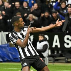 Trucujúci útočník terčom drsnej kritiky: Správa sa ako dieťa, ktoré nemôže jesť ...