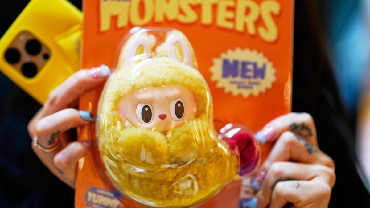 Maskovaní zlodeji ukradli všetky bábiky Labubu z obchodu v oblasti Los Angeles. „Sme stále v šoku.“