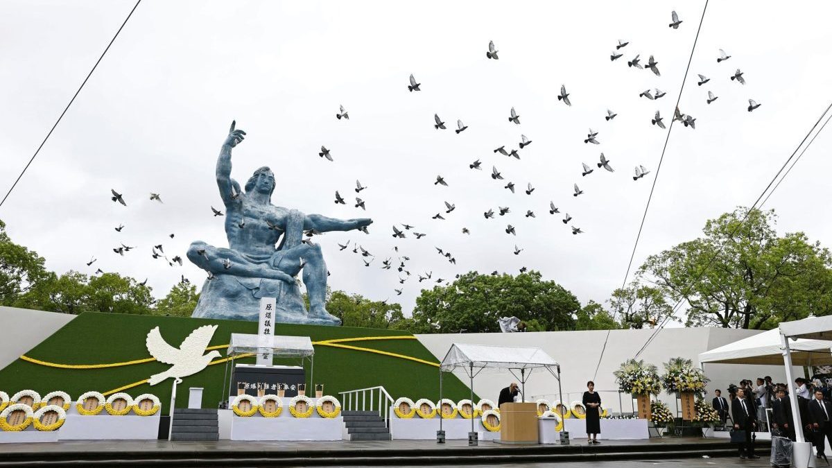 V Nagasaki si pripomínajú 80. výročie zhodenia jadrovej bomby.
