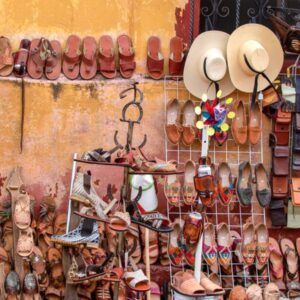 Adidas ukradol dizajn sandálov tradičným mexickým remeselníkom, tvrdí Sheinbaumo...