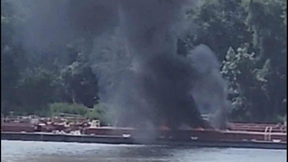 Pri havárii vrtuľníka v americkom štáte Illinois zomreli dvaja ľudia.