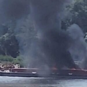 Pri havárii vrtuľníka v americkom štáte Illinois zomreli dvaja ľudia.