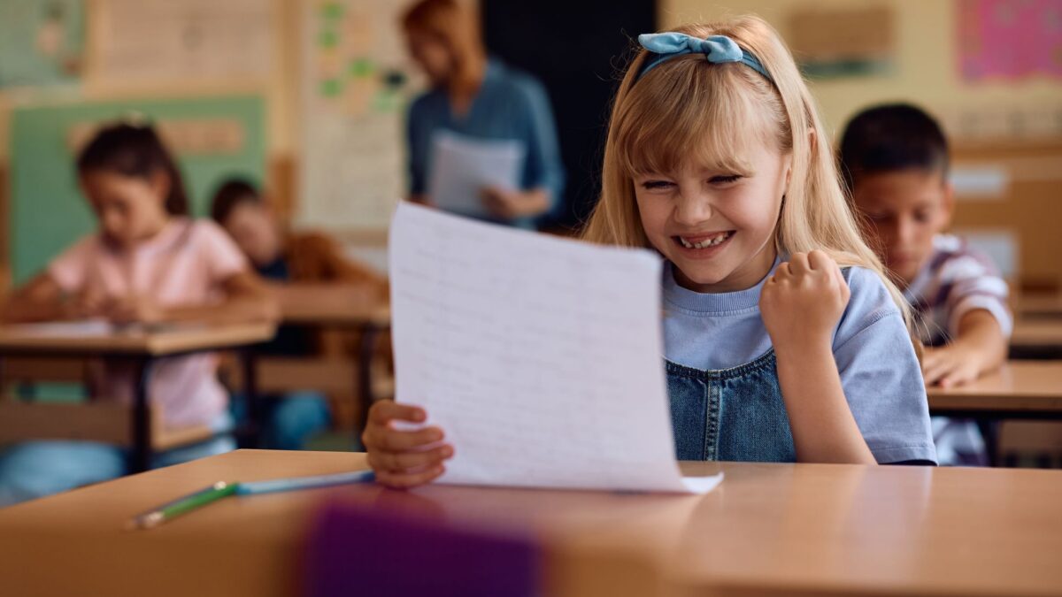 Kvíz: Písanie čiark vo vetách. Zvládnete učivo deviateho ročníka základnej školy?