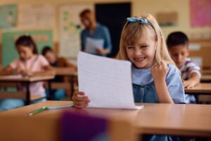 Kvíz: Písanie čiark vo vetách. Zvládnete učivo deviateho ročníka základnej školy...