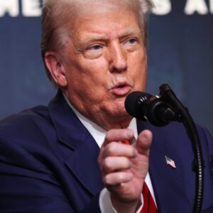 Trump podpíše výkonný príkaz, ktorý umožní kryptomenám a iným súkromným aktívam ...