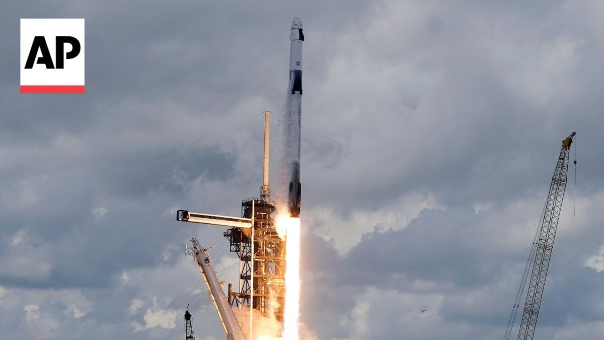 SpaceX vysiela štyroch astronautov z USA, Japonska a Ruska na vesmírnu stanicu SpaceX vysiela štyroch astronautov z USA, Japonska a Ruska na vesmírnu stanicu