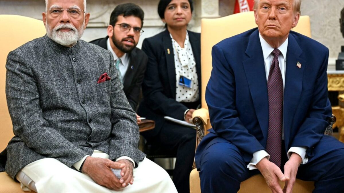 Trump zvyšuje clá na Indiu na 50 %, čo narúša plány krajiny stať sa alternatívou k Číne.