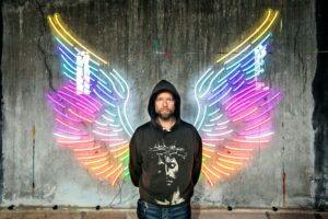 „Ježiš je pre mňa prvý Avenger.“ Richard Krajčo o viere, záchrane ko...