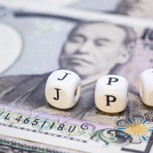 Jen posilňuje, frank oslabuje, chuť riskovať sa opatrne obnovuje.