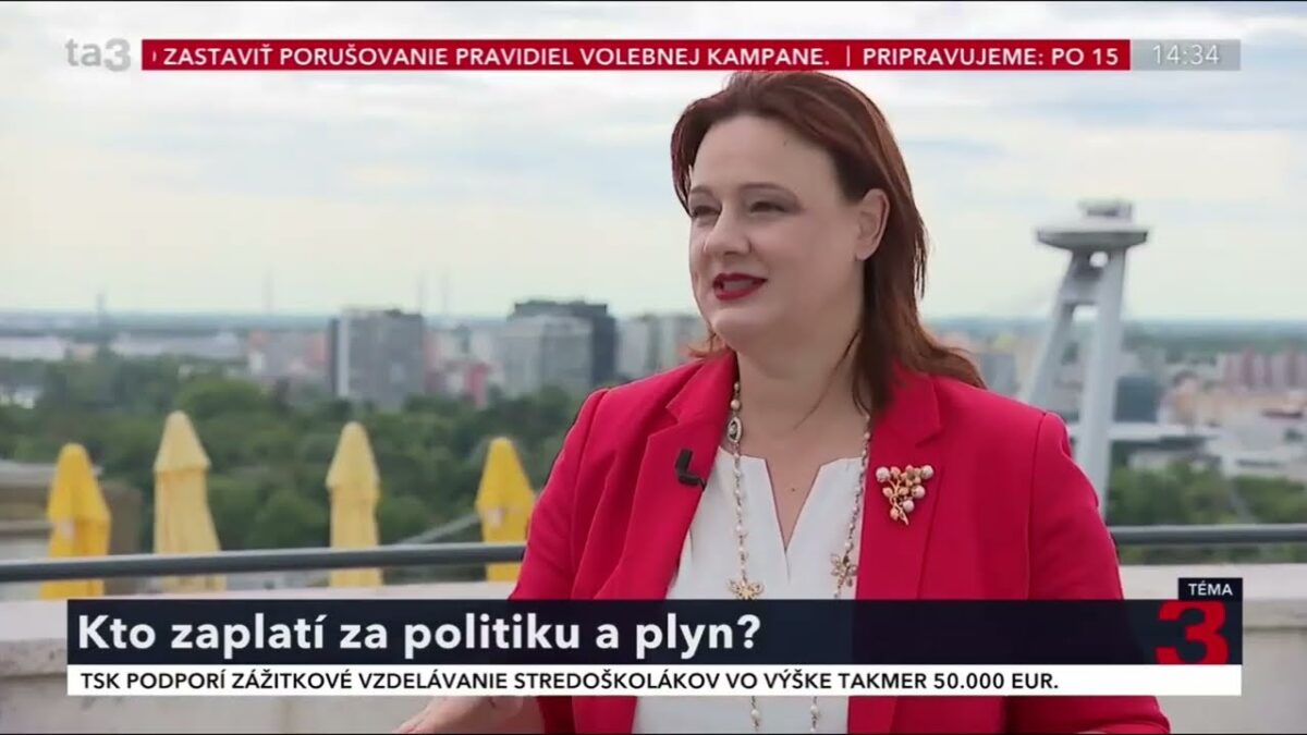 K. R. NEVEĎALOVÁ: PROTIRUSKÝ FANATIZMUS SA STAL NÁBOŽENSTVOM K. R. NEVEĎALOVÁ: PROTIRUSKÝ FANATIZMUS SA STAL NÁBOŽENSTVOM