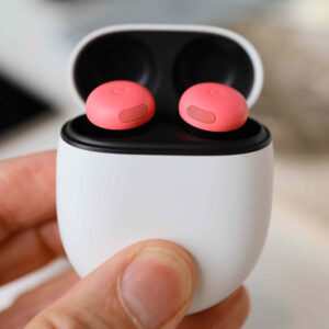 Nový farebný Pixel 10 mieri aj na Pixel Buds Pro 2