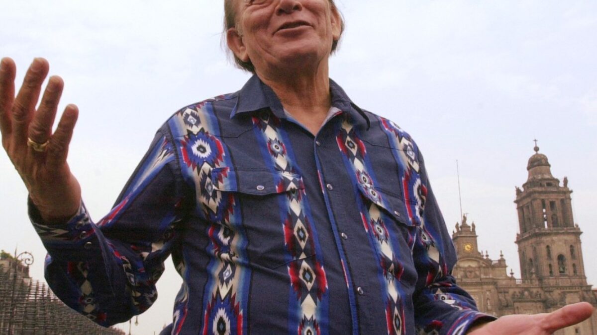 Flaco Jimenez, hudobná legenda San Antonia a priekopnícky akordeonista, zomrel vo veku 86 rokov.