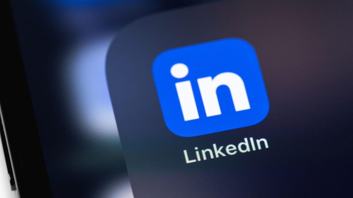 Expert na bezpečnosť varuje: Neuvádzajte obranu na LinkedIn, hrozí vám hacknutie