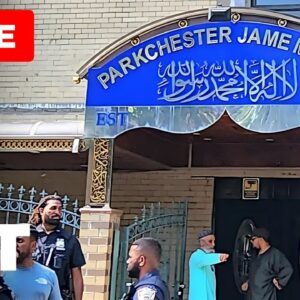 New York sa lúči so zabitým policajtom po streľbe v Midtowne.