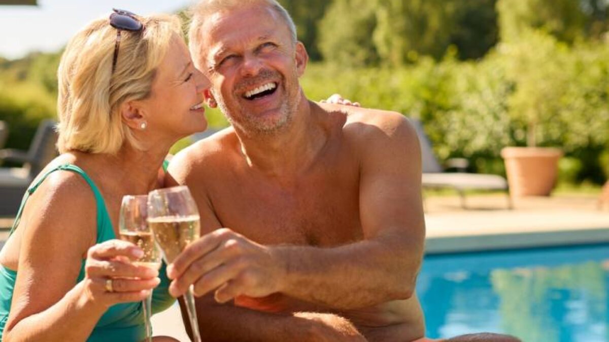 Letné horúce párty a alkohol: Ako si užiť dovolenku bez rizík a opice!