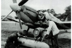 Pivo pod krídlami Spitfirov. Tajomný príbeh nebeského jazdca z Rohozca