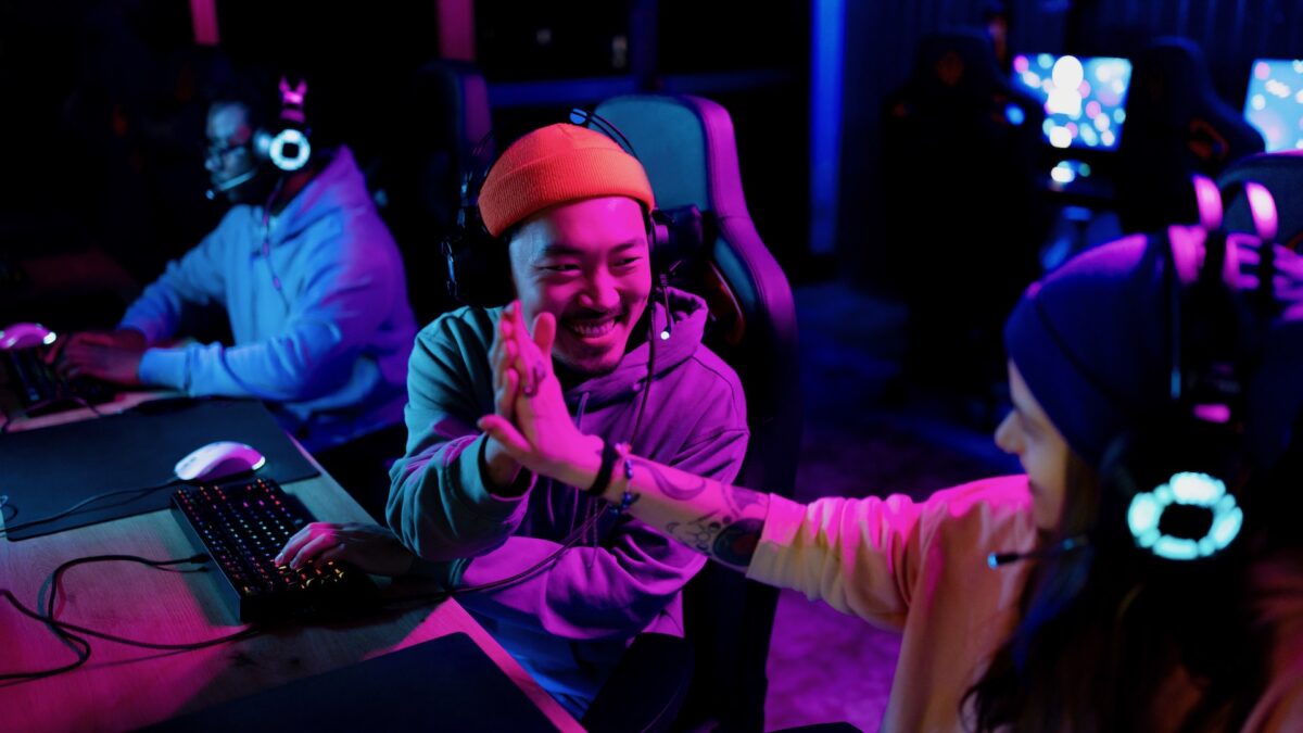 Hráči v ohrození: Podvodníci kradnú heslá a kryptomeny cez infikované cheaty a mody.