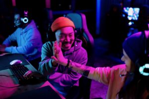 Hráči v ohrození: Podvodníci kradnú heslá a kryptomeny cez infikované cheaty a m...