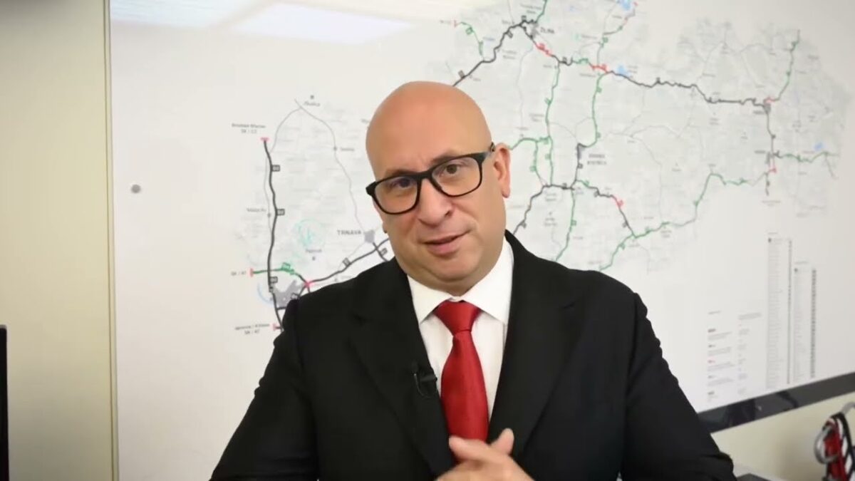 J. RÁŽ: ŠTÁT UŽ VLASTNÍ PRÍSTAVY V BRATISLAVE AJ V J. RÁŽ: ŠTÁT UŽ VLASTNÍ PRÍSTAVY V BRATISLAVE AJ V KOMÁRNE