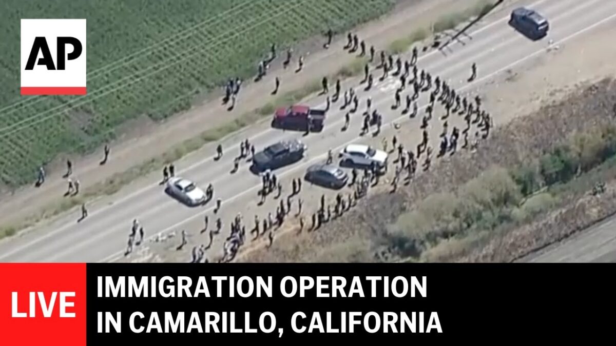 Federálni agenti vykonávajú imigračnú operáciu v Camarillo, Kalifornia