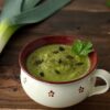 Upokojujúca pórová polievka s koriandrom – ideálna pri žalúdočných problém...
