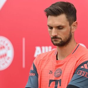 <ul>
<li><strong>Tragédia v Bayerne: Brankárovi zomrel synček</strong></li>
<li>...