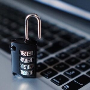 Hackeri útočia na Mailchimp a kradnú dáta: Komunita sa smeje