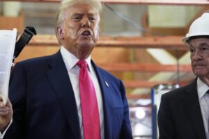 Trump sa oboril na „tvrdohlavého“ Jeroma Powella, vyzýva Radu Federá...