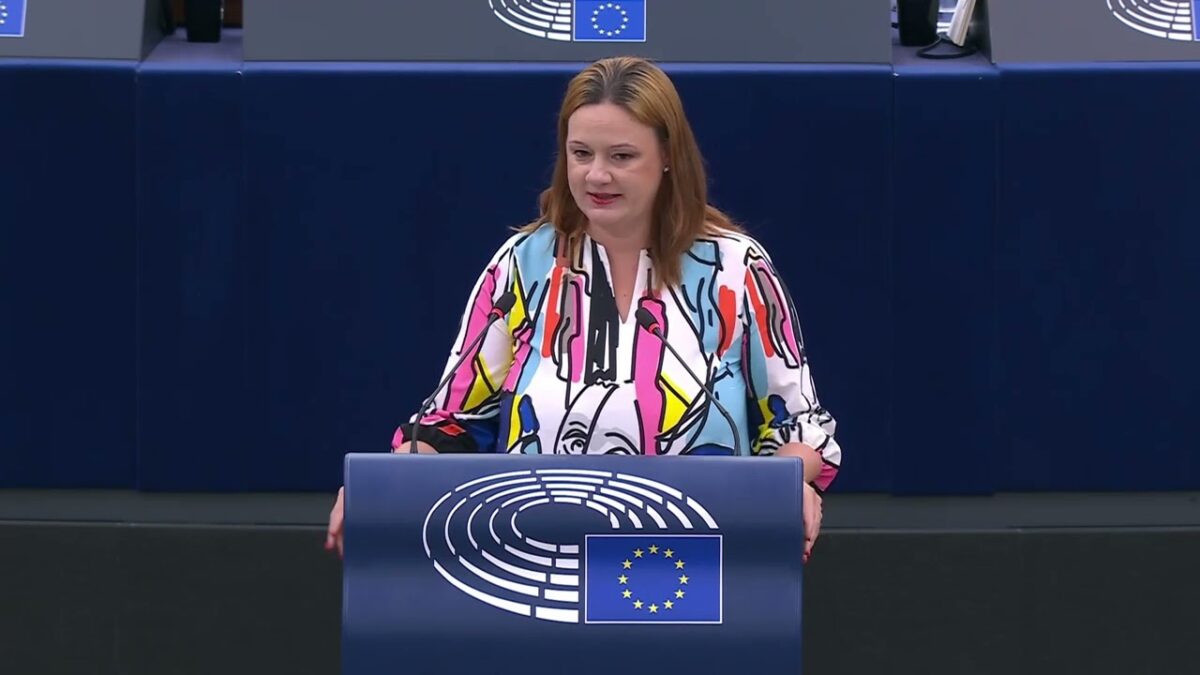 K. R. NEVEĎALOVÁ: ZBRANE Z AMERIKY A POTRAVINY Z UKRAJINY – TO JE „VÍZIA“ EÚ