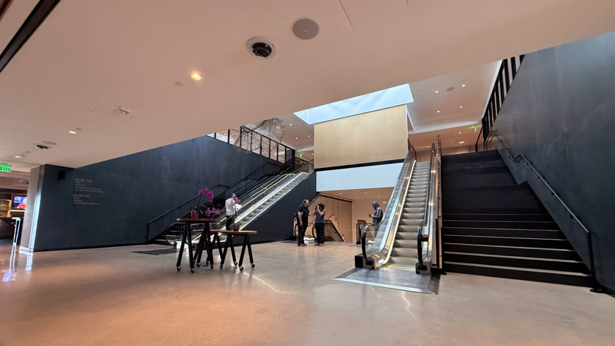 United otvoril najväčší letiskový salónik, raj pre fanúšikov technológií