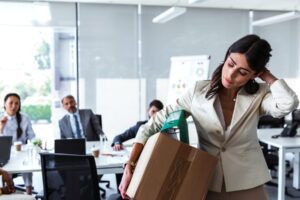 Štvrtina šéfov priznáva, že nariadenia návratu do kancelárie mali prinútiť zames...