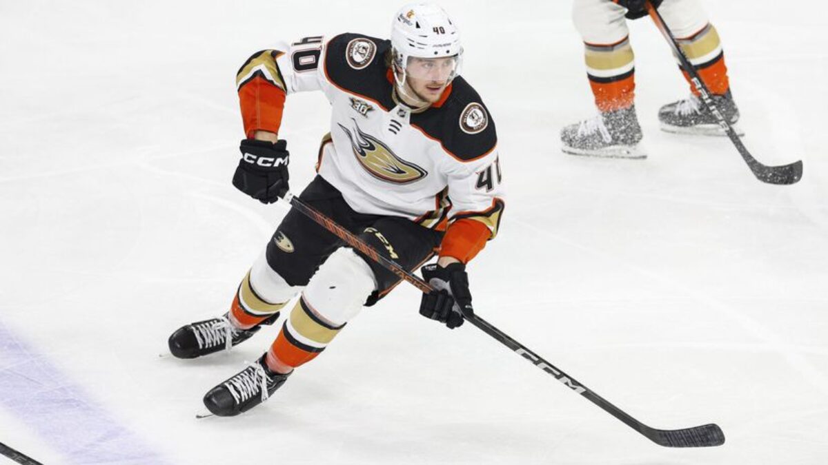 Regenda odmieta farmu, proti bývalým skóroval kuriózne. Pospíšil hromadil tresty.