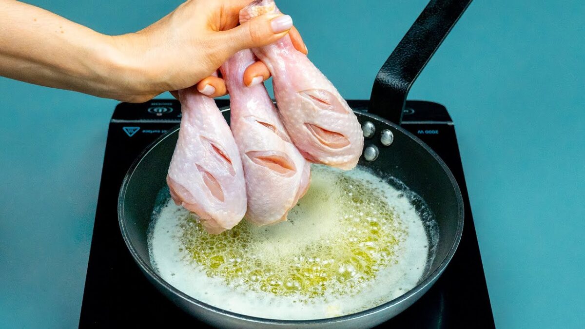 Naučil som všetkých svojich kamarátov robiť lepšie kuracie stehienka ako z KFC!