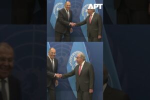 Lavrov si uťahuje z šéfa OSN kvôli chýbajúcej ruskej vlajke na fotografii.