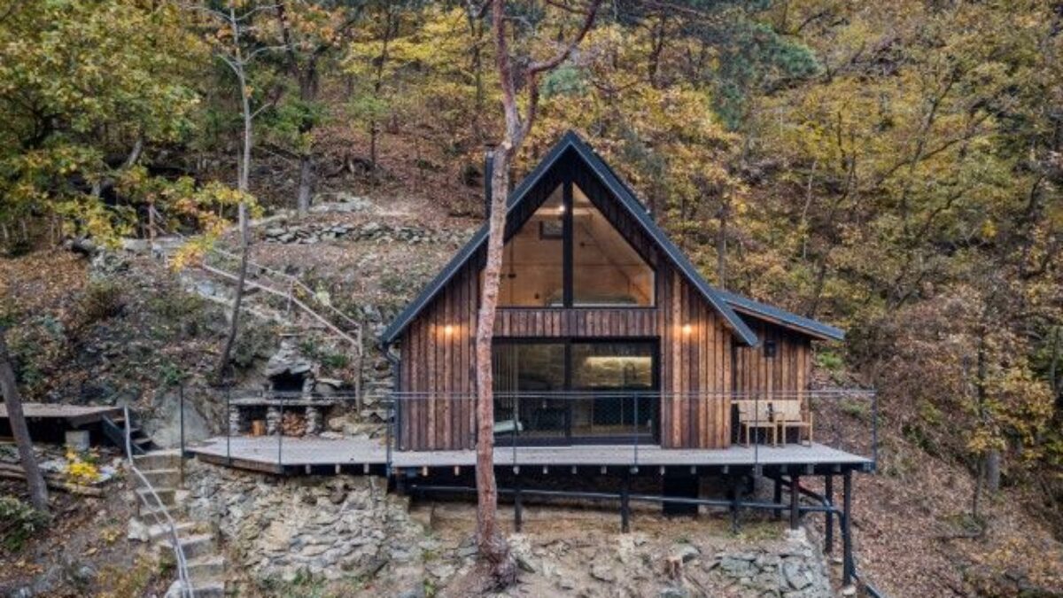 Kde prežiť jeseň ako z rozprávky? Chata s mólom ukazuje, že najcennejší je čas