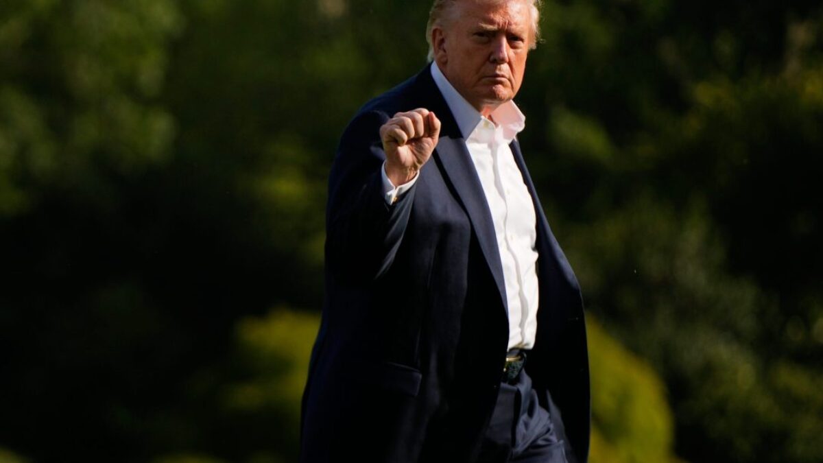 Pentagón náhle zvolal na stretnutie všetkých vysokopostavených predstaviteľov z celého sveta. Trump nebol pôvodne v pláne, ale teraz sa zúčastní.