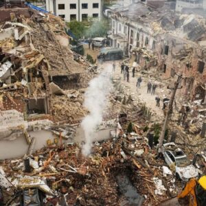 Rusko spustilo vlnu dronových a raketových útokov na Ukrajinu