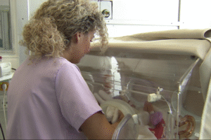 Syn pani Veroniky sa narodil predčasne, odkázaný bol na kofeín.