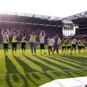 Favoriti bodovali vonku, v Mönchengladbachu padlo desať gólov