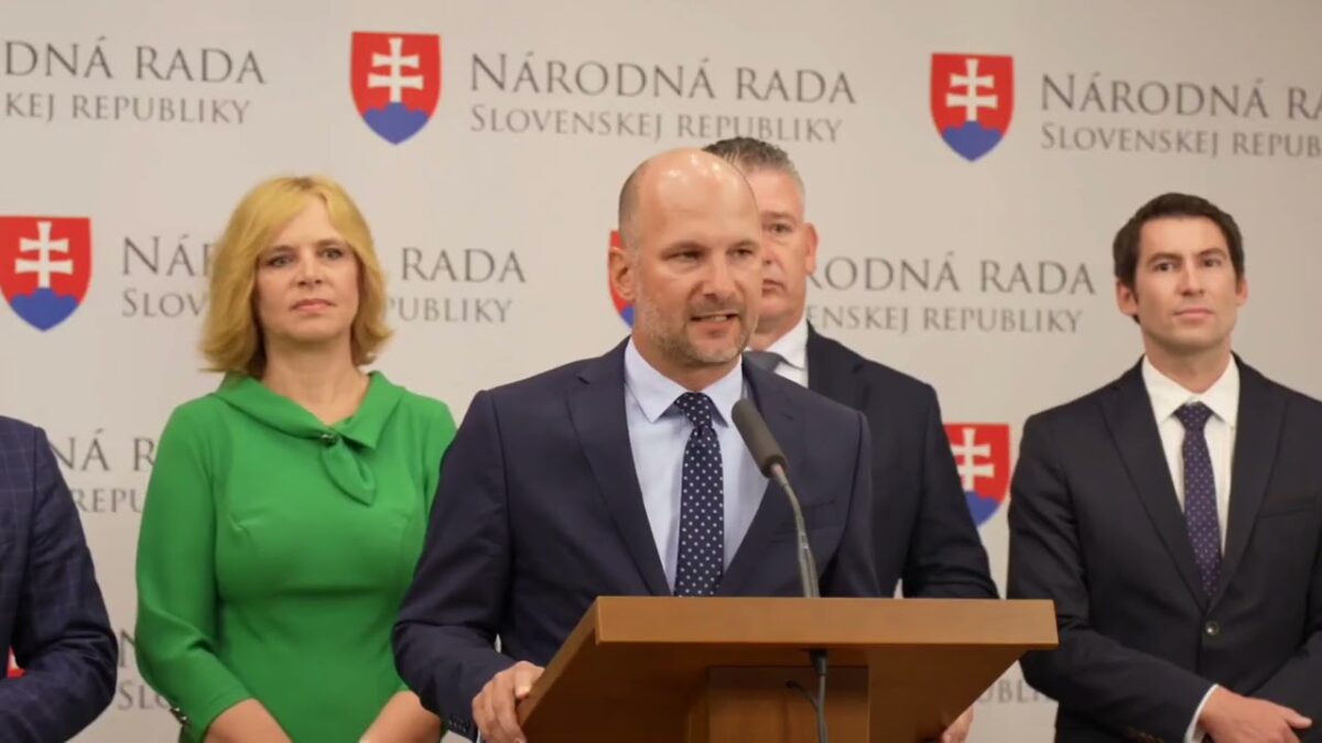 Fico ohrozuje bezpečnosť Slovenska