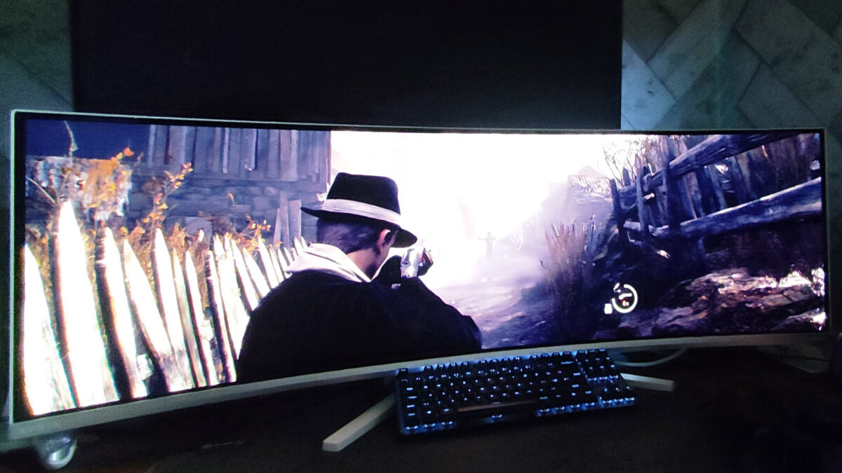 Potrebujem pauzu od super ultraširokých monitorov: Philips Evnia QD-OLED ukazuje prečo.