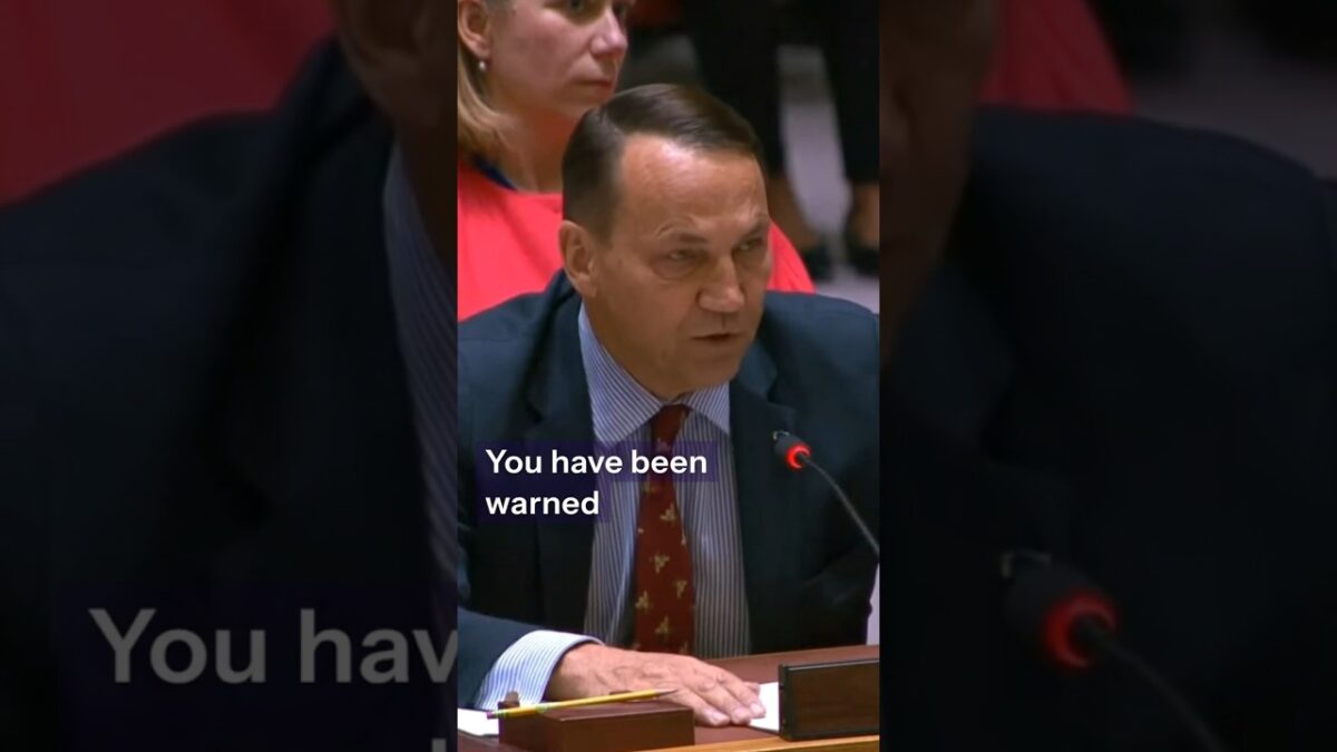 Poľský minister zahraničných vecí Putinovi: „Neplač, ak budú zostrelené stíhačky!“