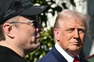 Elon Musk práve predal Grok americkej vláde za 42 centov – a signalizuje vrúcnej...