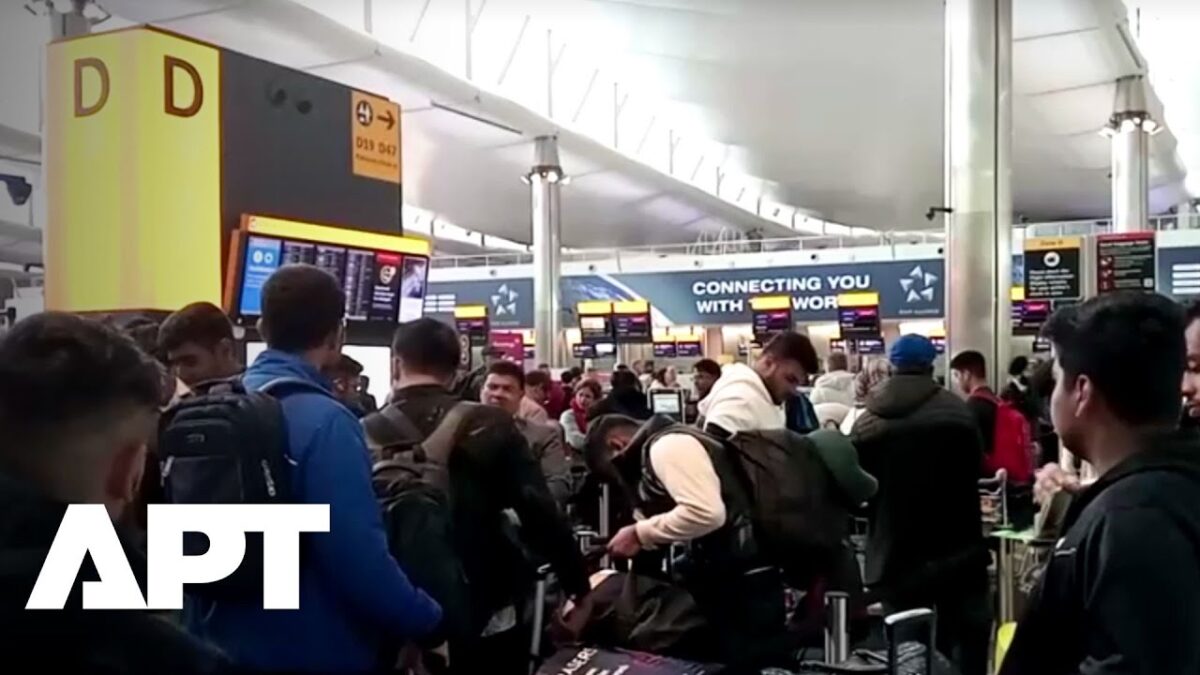 Sledovanie: Cestujúci uviaznutí kvôli kybernetickému útoku na letisku Heathrow.