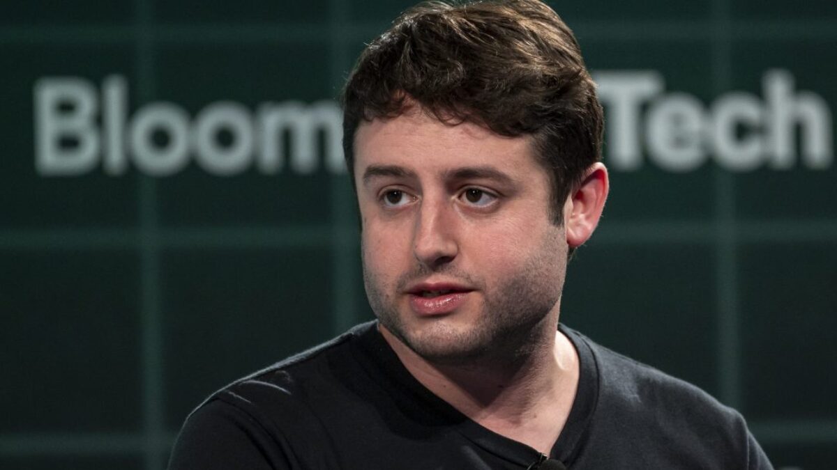 GettyImages-2151679242-e1758813814231.jpg 33-ročný miliardár, generálny riaditeľ spoločnosti Figma, tvrdí, že svojmu tímu hovorí, aby ignorovali nestabilitu ceny akcií: „Nekontrolujeme toto číslo, kontrolujeme vstupy.“