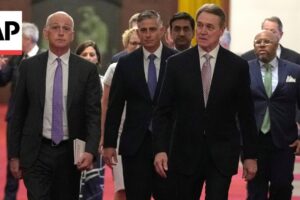 Americkí zákonodarcovia na neobvyklej návšteve Číny, aby presadzovali vojenský d...